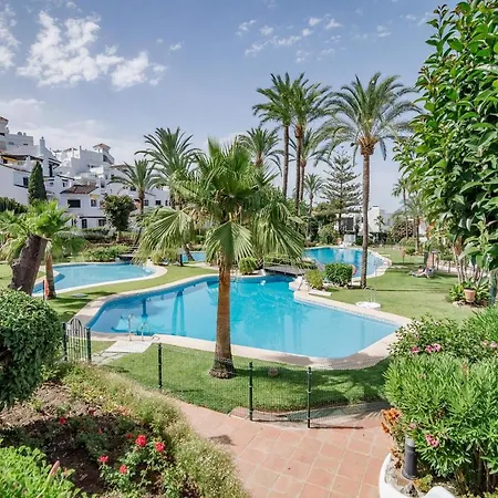 Ab3- Luxury Flat, Close To Families Only * Marbella