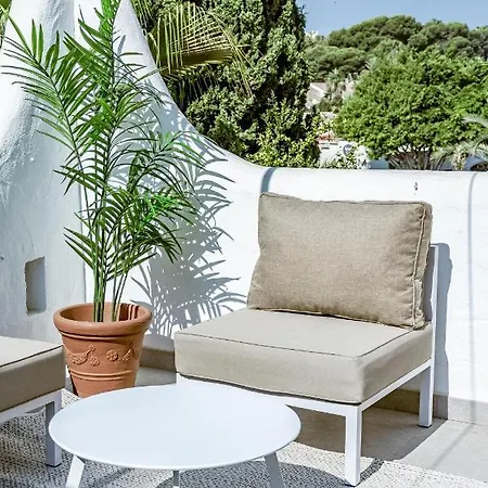 Ab3- Luxury Flat, Close To Families Only Apartment *