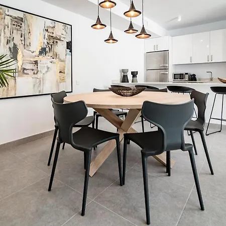 Apartment Ab3- Luxury Flat, Close To Families Only *
