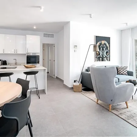 Ab3- Luxury Flat, Close To Families Only * Marbella