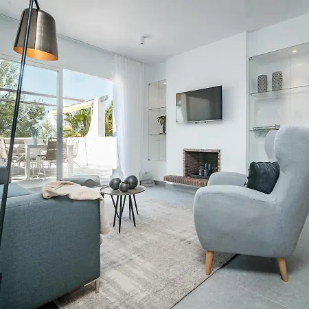 Ab3- Luxury Flat, Close To Families Only * Marbella